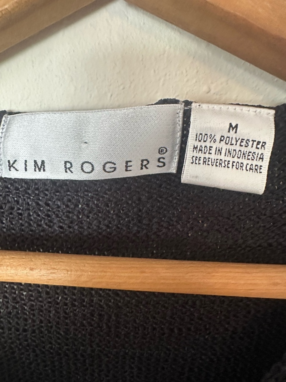 Kim Rogers Black Knit V-Neck Sweater Tank Lightweight Layering women’s M #cbk - Picture 2 of 5